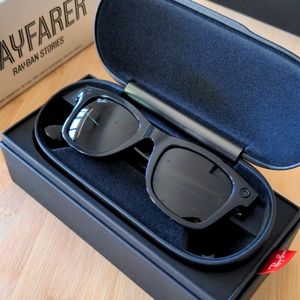 Rayban Stories Wayfarer black open box
